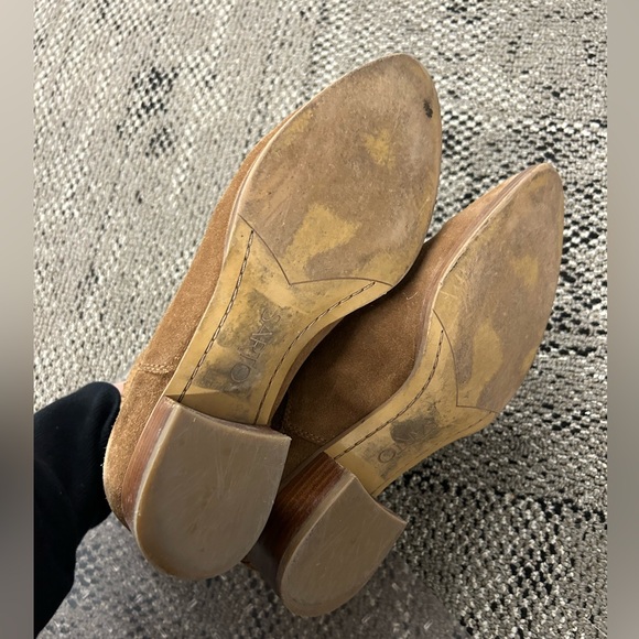 Size 7 booties - Picture 3 of 3